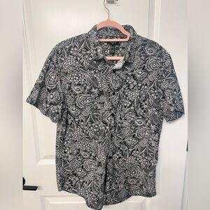 Forever 21 Monochrome Floral Men's Shirt
